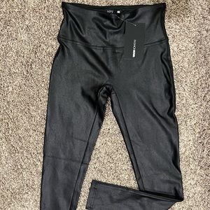 Fashion Nova small black leggings